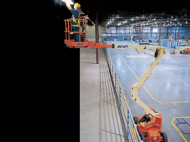 Коленчатый подъемник JLG M450 AJ